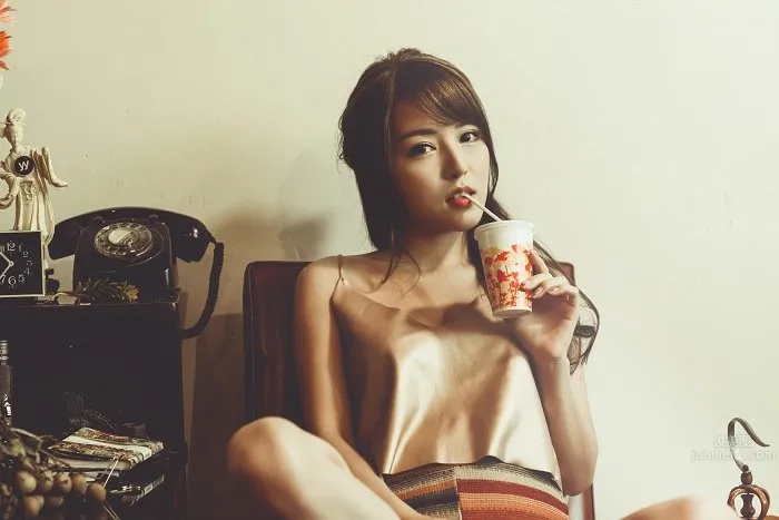 Vivi Tam(谭嘉仪)- 小女人_10