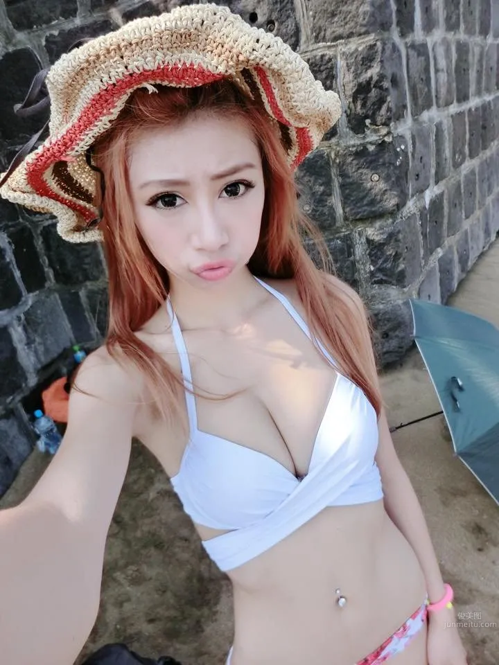 何允臻- 长腿C奶小蛮腰性感美照大放送_2