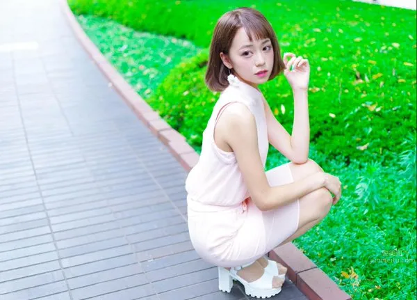 黑田真友香- 現役女大學生首次泳裝寫真 18