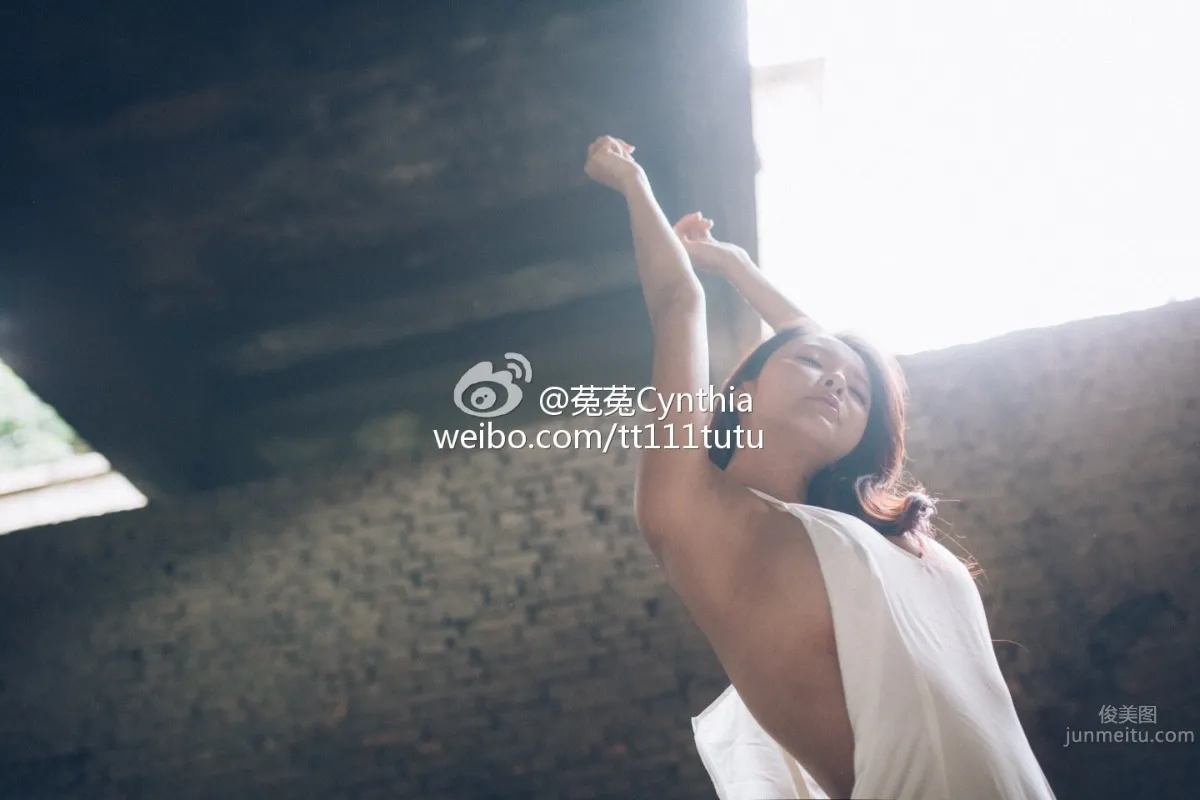 菟菟Cynthia- 大眼妹子性感大尺度寫真 7