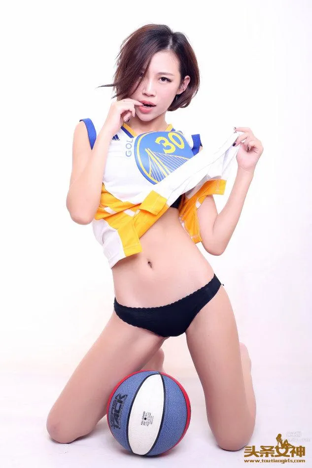 喬米- #頭條女神#庫裡美女球迷性感寫真 9