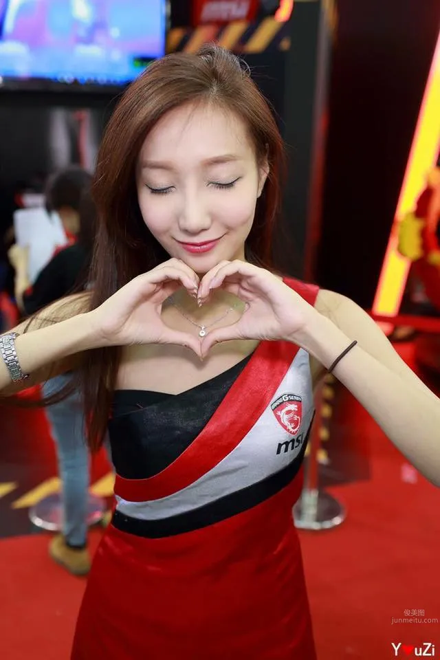 陳逸婕Tina- 32C長腿車模私房照 26