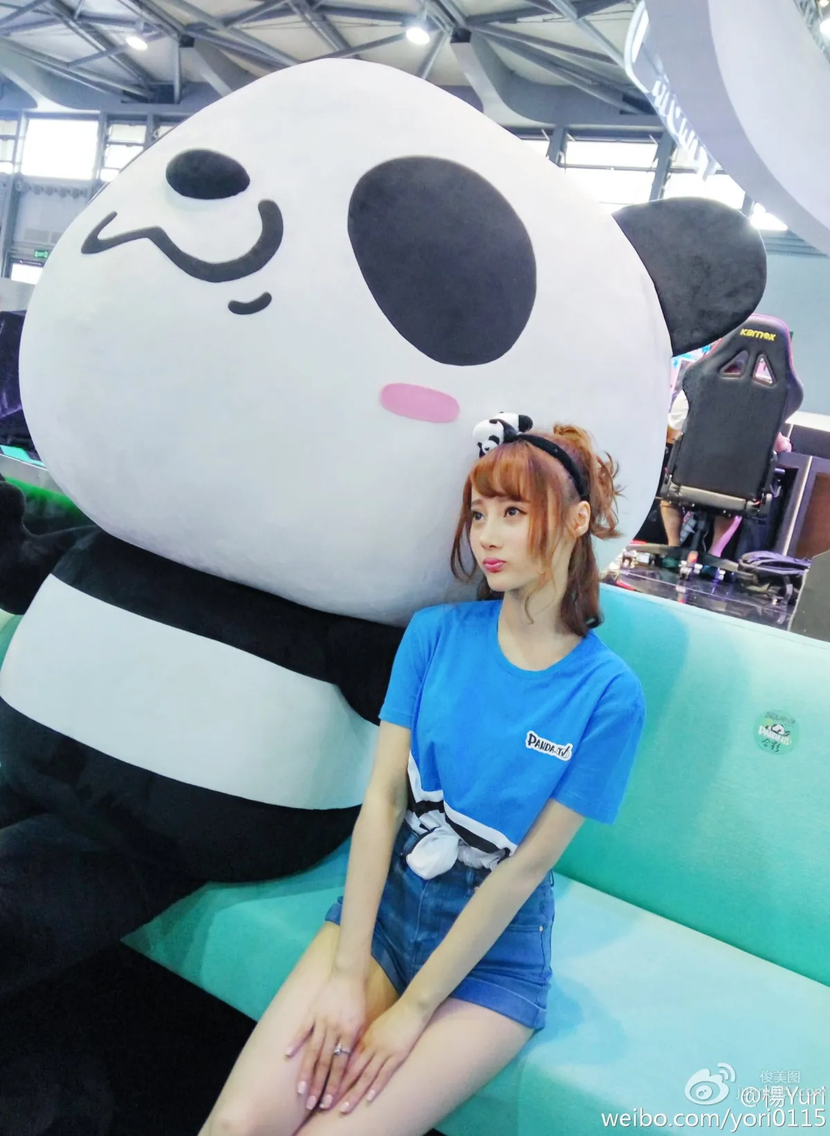 楊文佳- 2016ChinaJoy熊貓tv展台SG 11