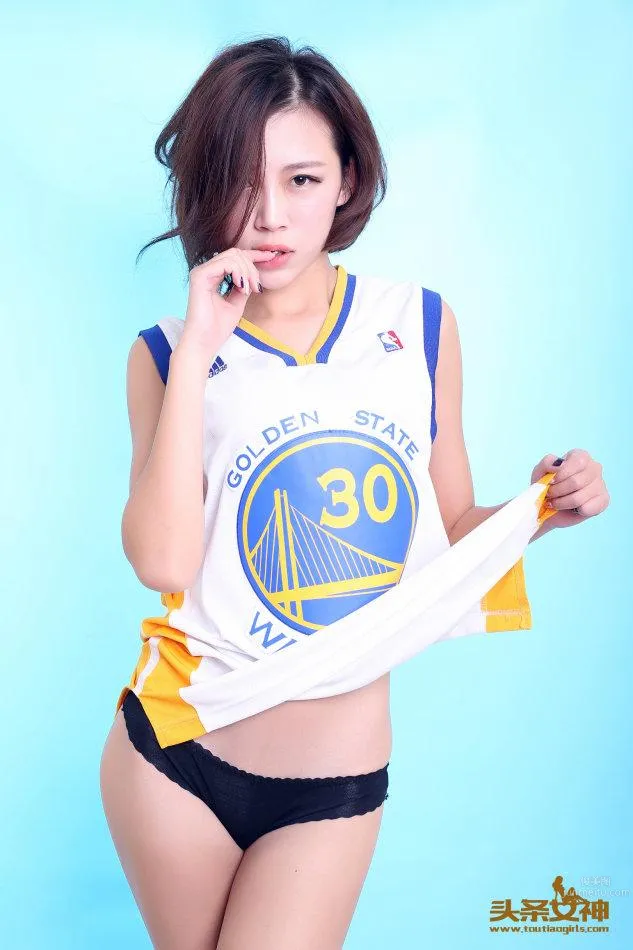 喬米- #頭條女神#庫裡美女球迷性感寫真 4