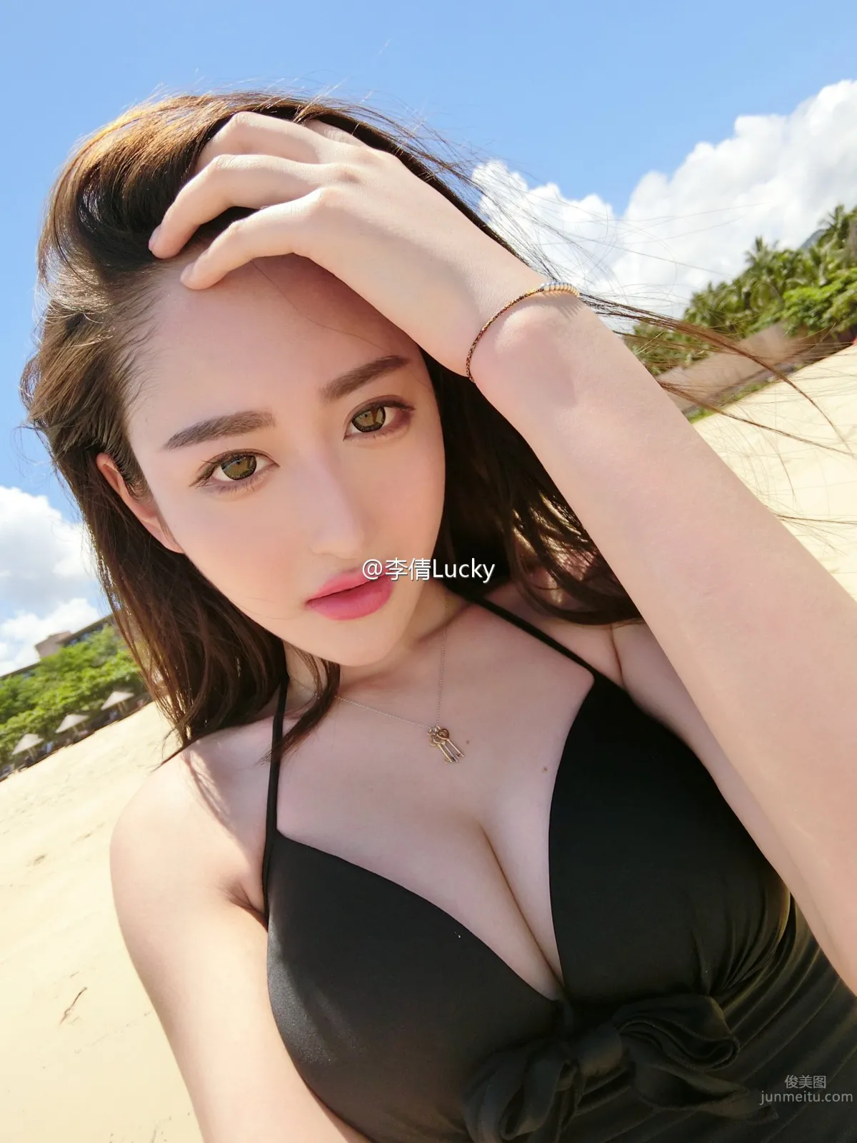 李倩Lucky- 比基尼美照實在誘人 9