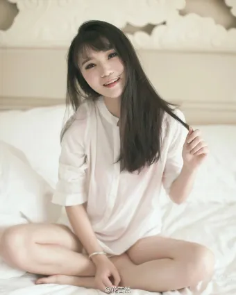 然花花- 微博私房定制寫真