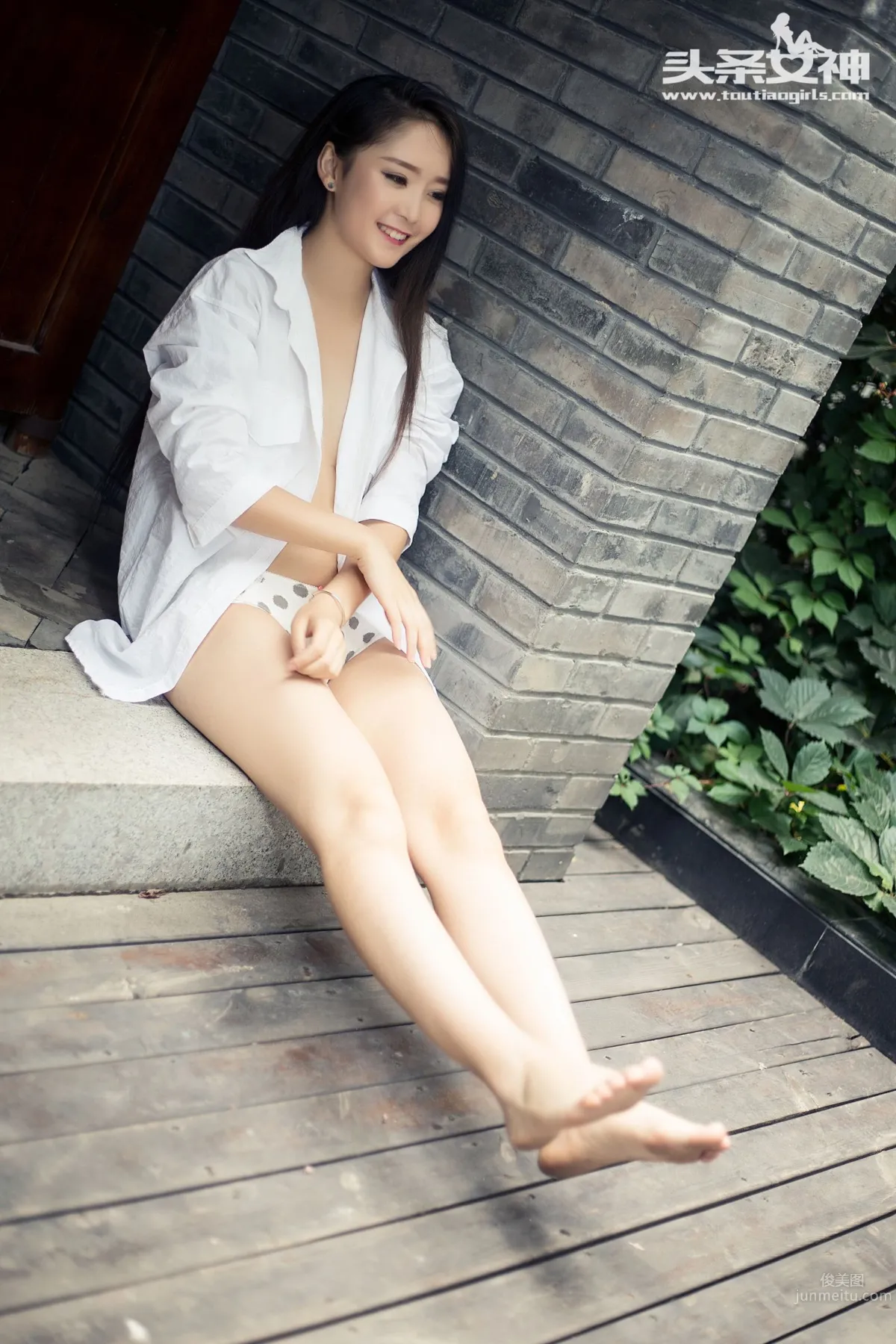 蛋蛋- [TouTiao头条女神] 2016-06-29 长发如水，目光如水，诱惑如水_9