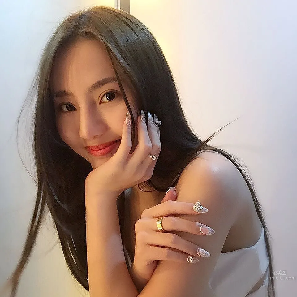Katrina劉娜- 一輯泳裝相讓你記住她的「大馬正妹」 12