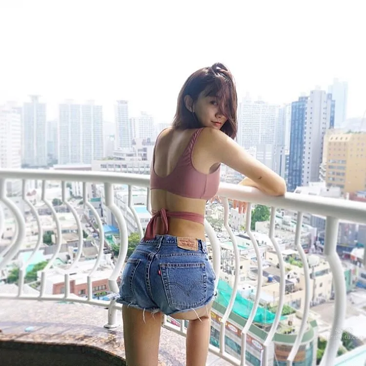 Miu Kim- 南韓模特最愛潮濕天 25