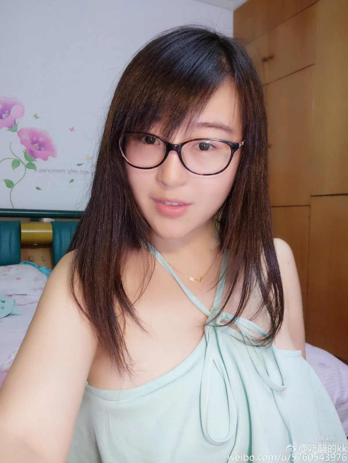 吃醋的kk- 绝对大胸美女主播私房照_1