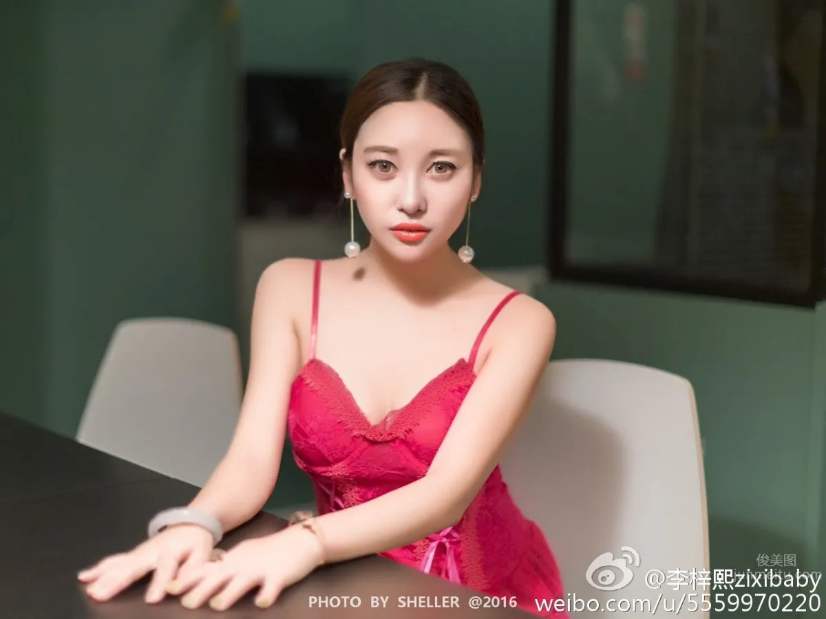 李梓熙- 微博性感誘惑寫真 13