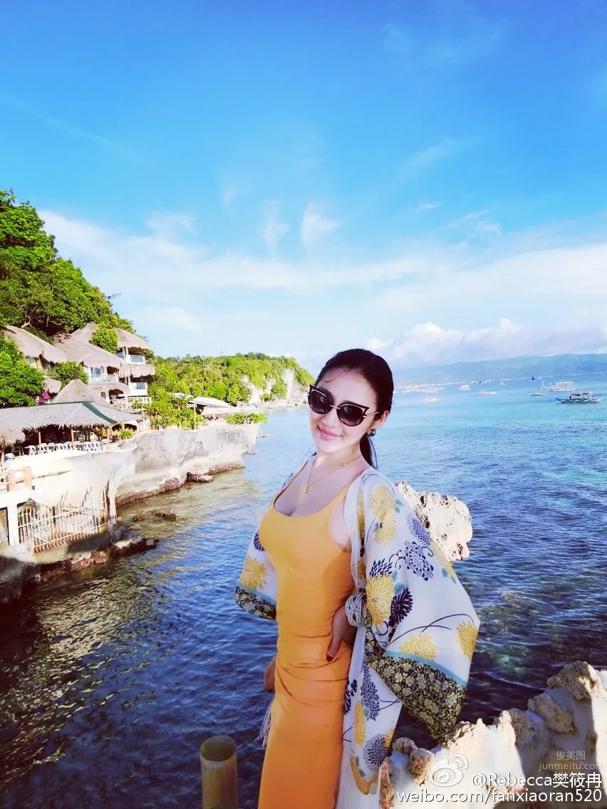 樊筱冉Rebecca- 微博私房照 16
