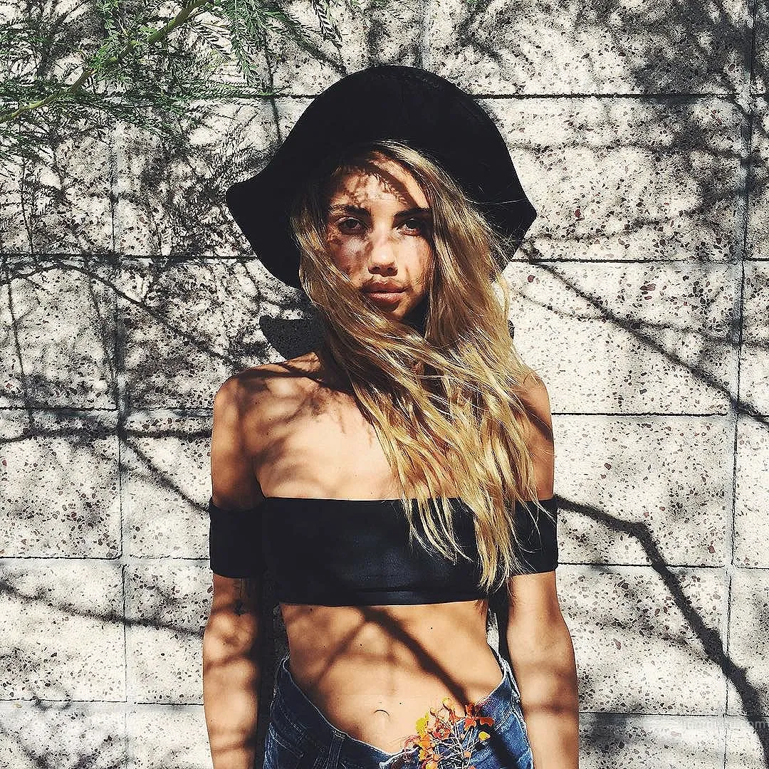 Sahara Ray- 令人想入非非的大尺度寫真 7
