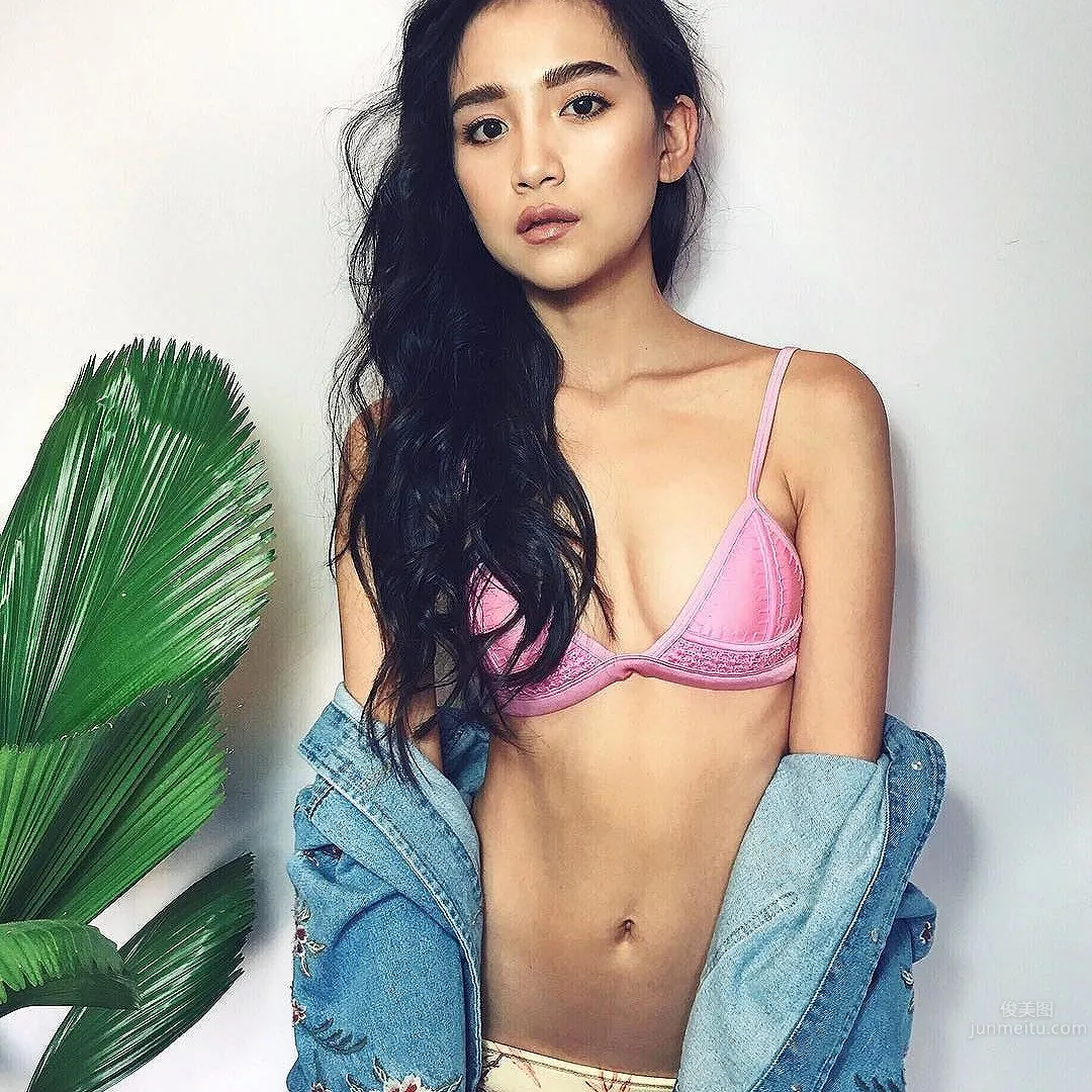 Olala Oshia- 甜美好身材女孩 14