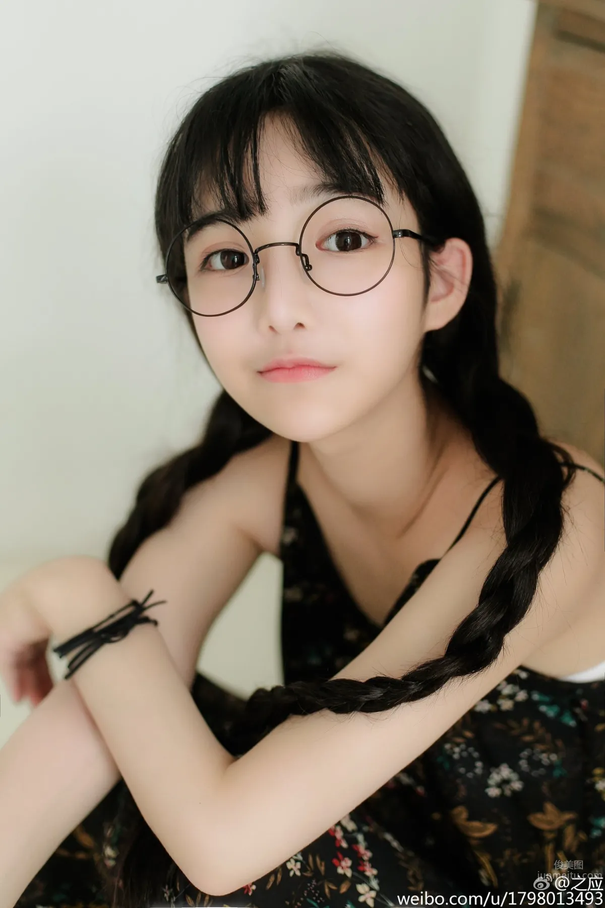 之應- 蘿莉妹子俏皮寫真 12
