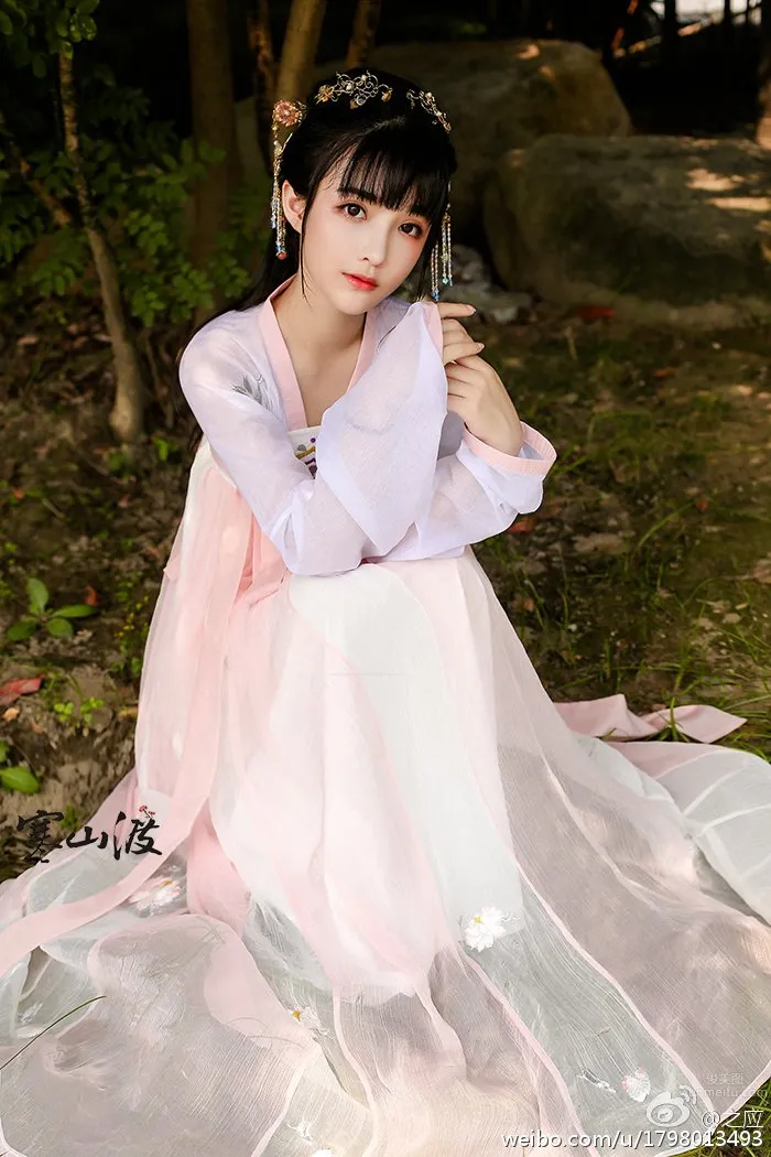 之應- 蘿莉妹子俏皮寫真 6