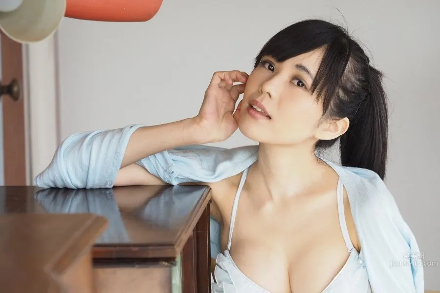 田中みか- 雪肌膚派美少女大膽寫真 2
