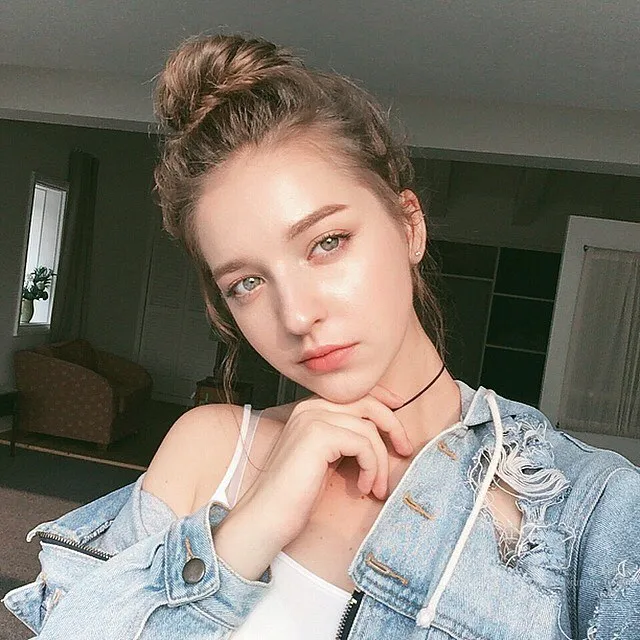 Angelina Danilova- 俄羅多姿的可愛美女 14