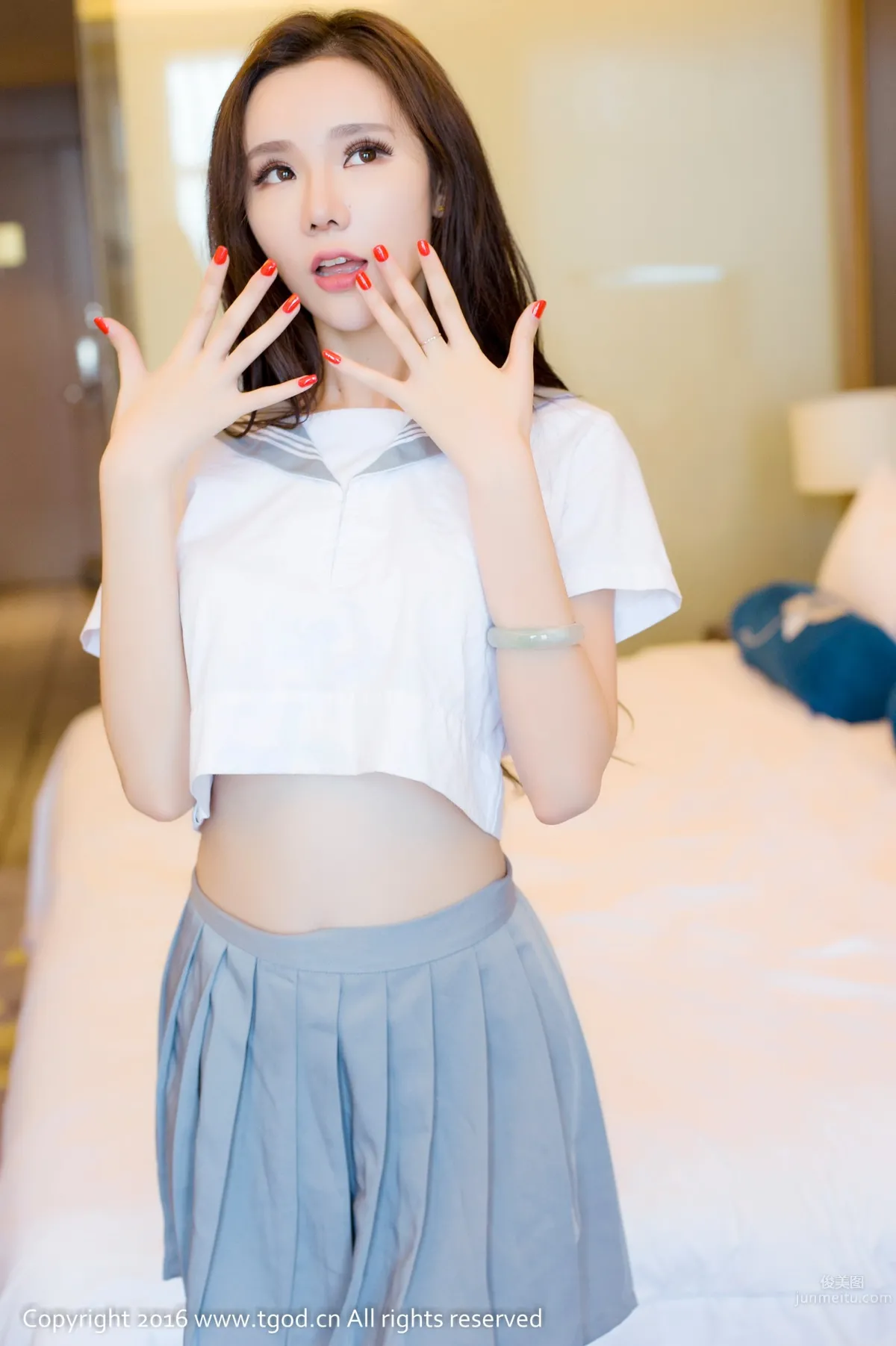 萌琪琪- [TGOD推女神] 淡妝濃抹總相宜 23