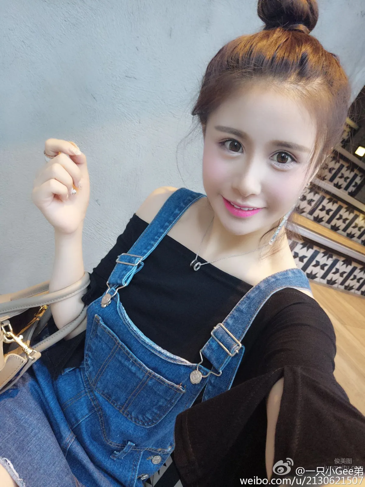 方喆- 美女私房美图_0
