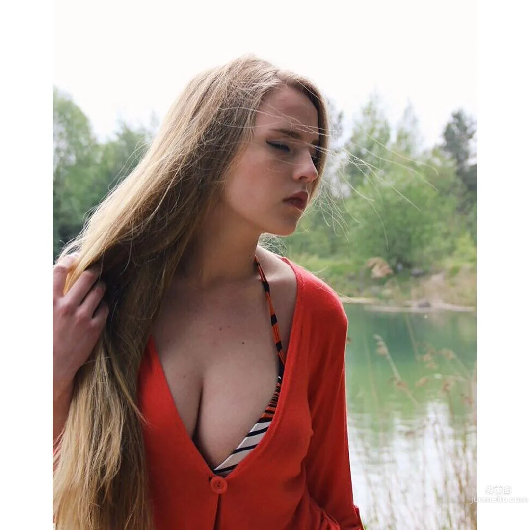 Oksana Neveselaya- 全球最性感數學老師海量私房照 29