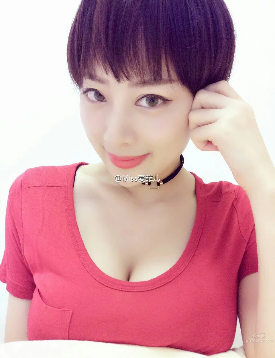 Miss愛菲兒- 32H天然大白兔美女主播 6