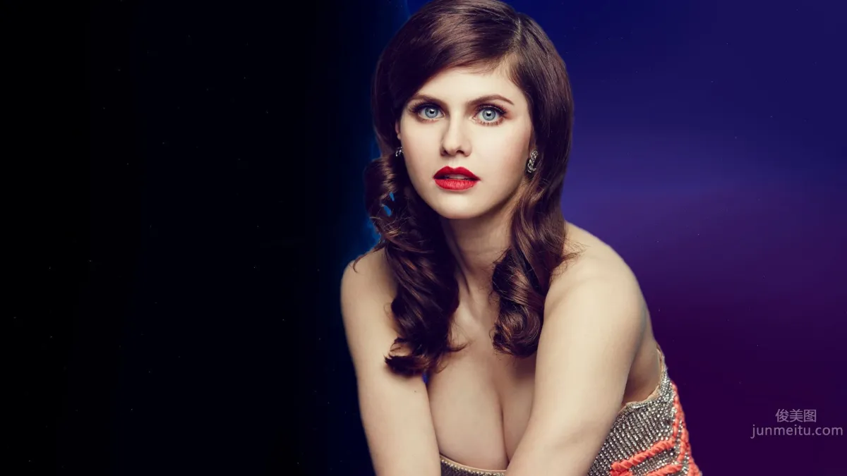 亚历珊德拉·达达里奥(Alexandra Daddario)- 好莱坞大胸美女高清写真_17