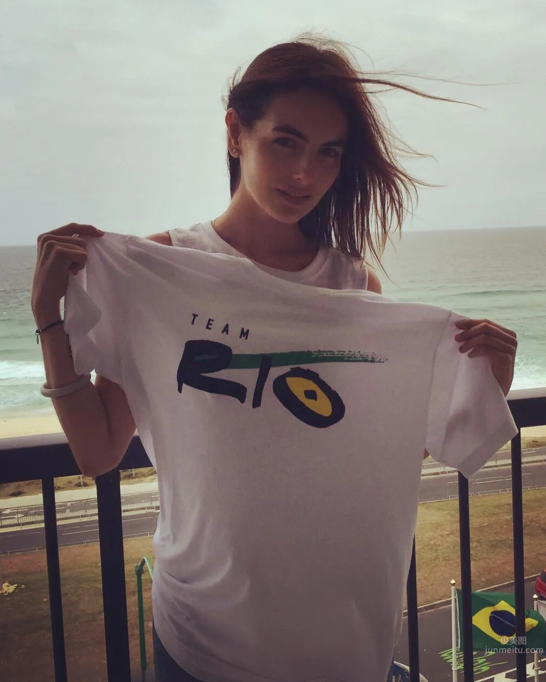 Camilla Belle- 美巴混血美女IG生活照 15