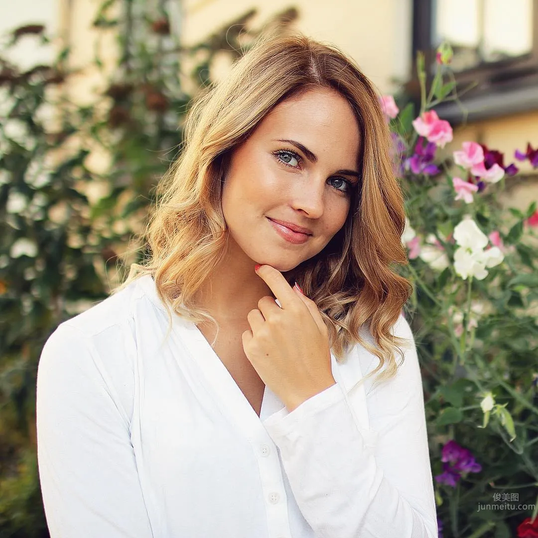 Emilie Nereng- 挪威第一才女私房照 31