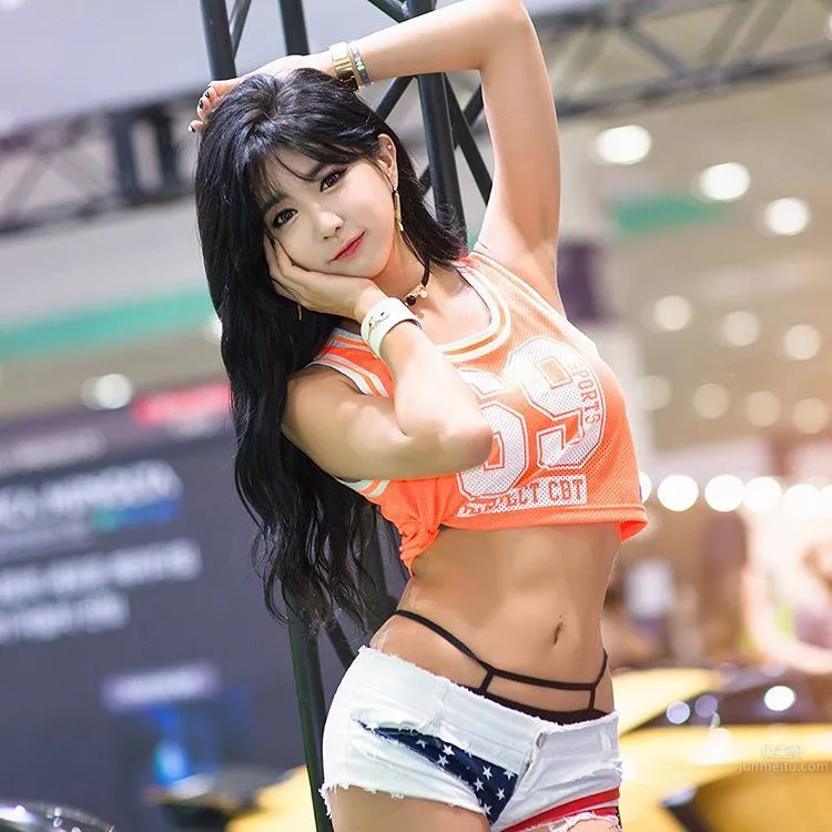 許允美(Heo Yun Mi)- 顔值逆天車模私房照 14