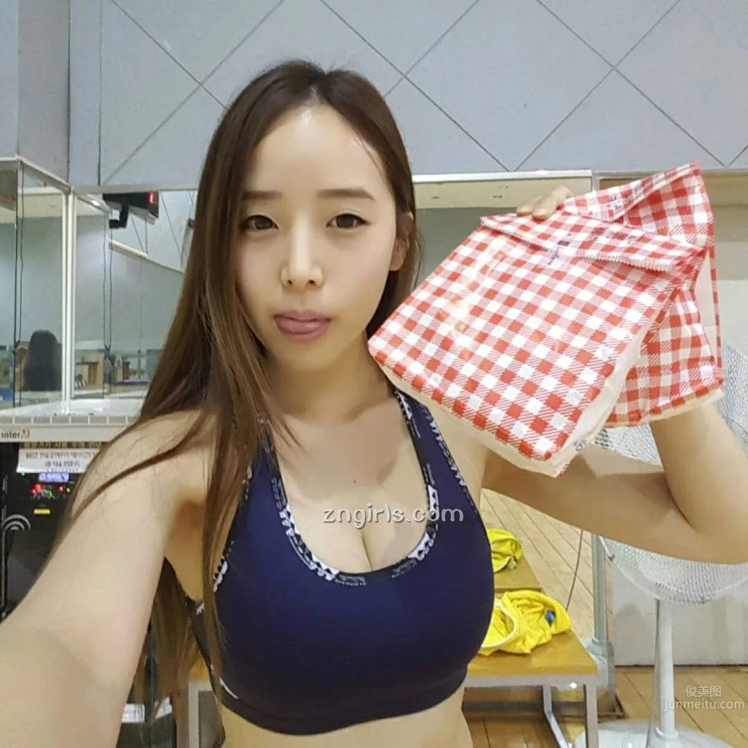 Barbie Hera- 韓國體育大學馬女神私房照 20