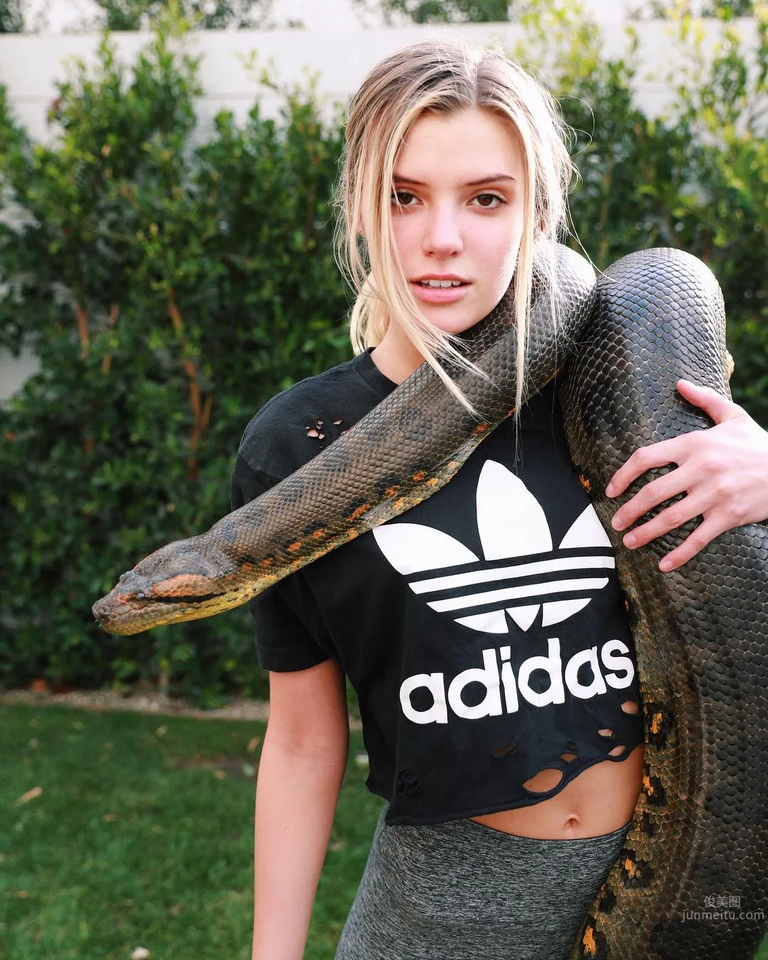 Alissa Violet- 最火辣的美國搞笑藝人 47