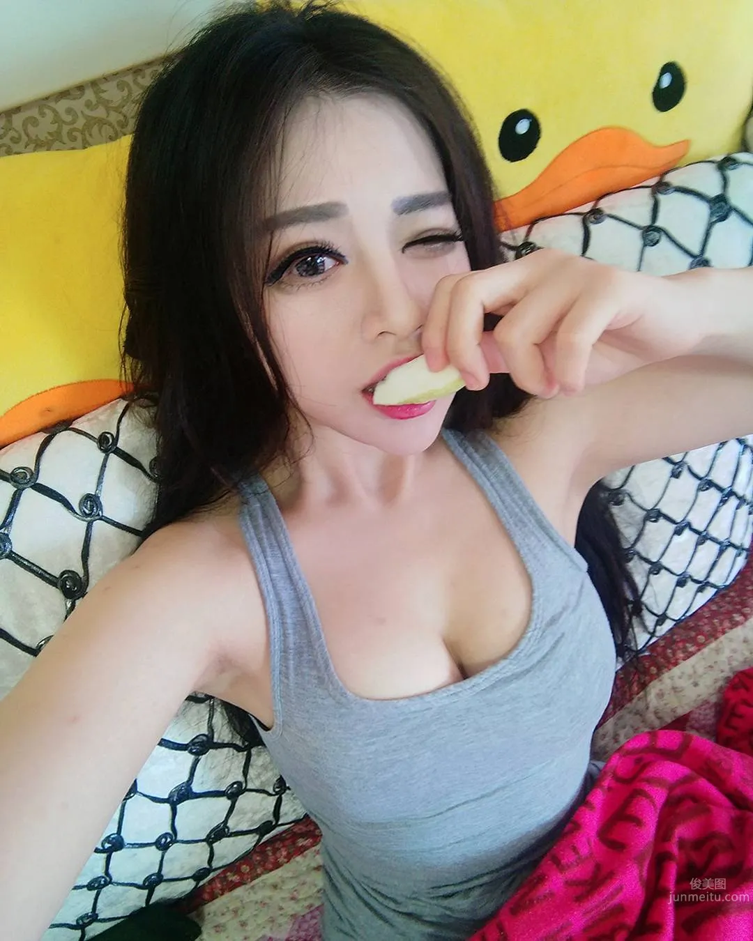 陳歕- 充滿憂傷感的妹子私房照 2