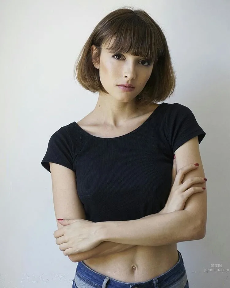 Irene Garcia Noren- 電眼酥胸迷倒世界網友 15
