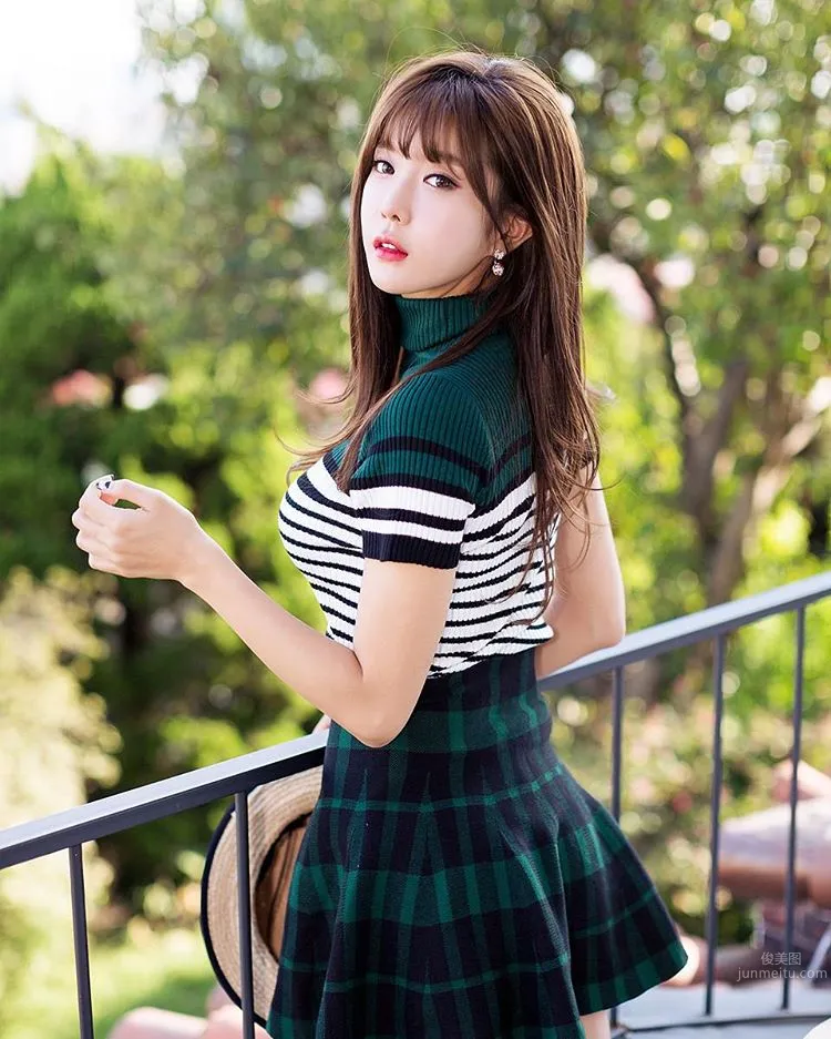 許允美(Heo Yun Mi)- 顔值逆天車模私房照 7