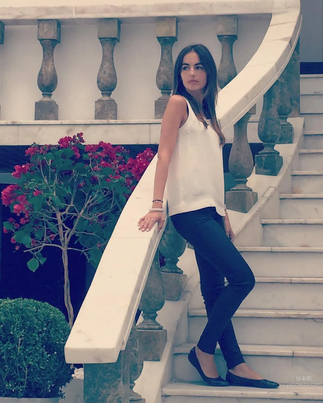 Camilla Belle- 美巴混血美女IG生活照 14