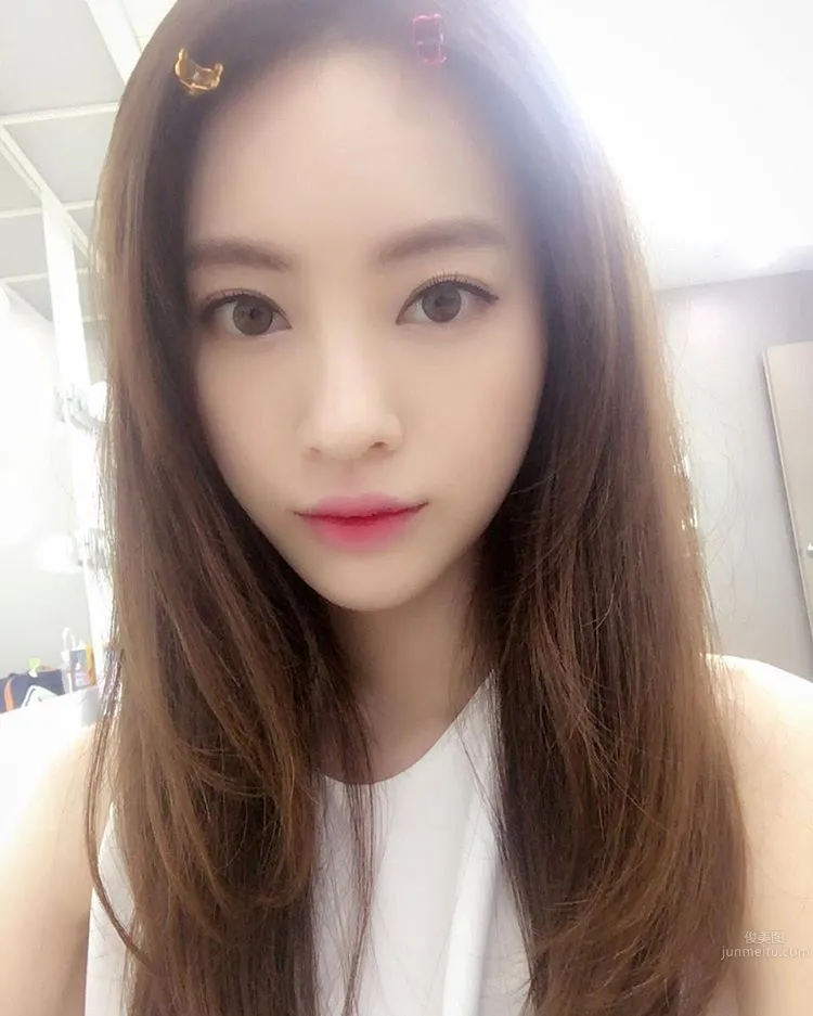 梁定原- 氣質瑜伽美女私房照 4
