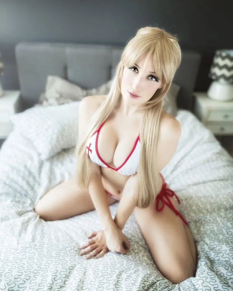Holly Wolf- 隻約亞洲男人的花花公子辣模 6