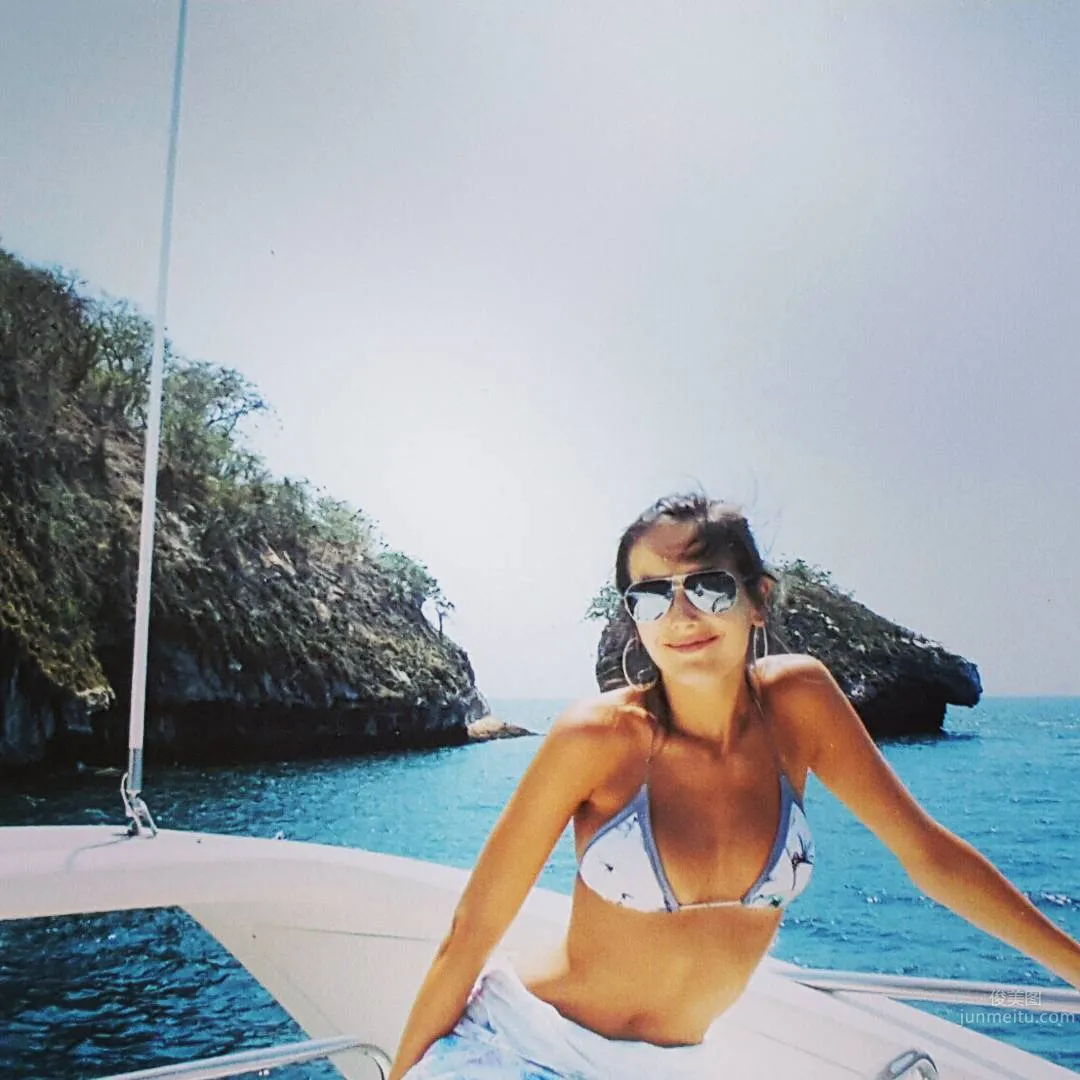 Camilla Belle- 美巴混血美女IG生活照 1