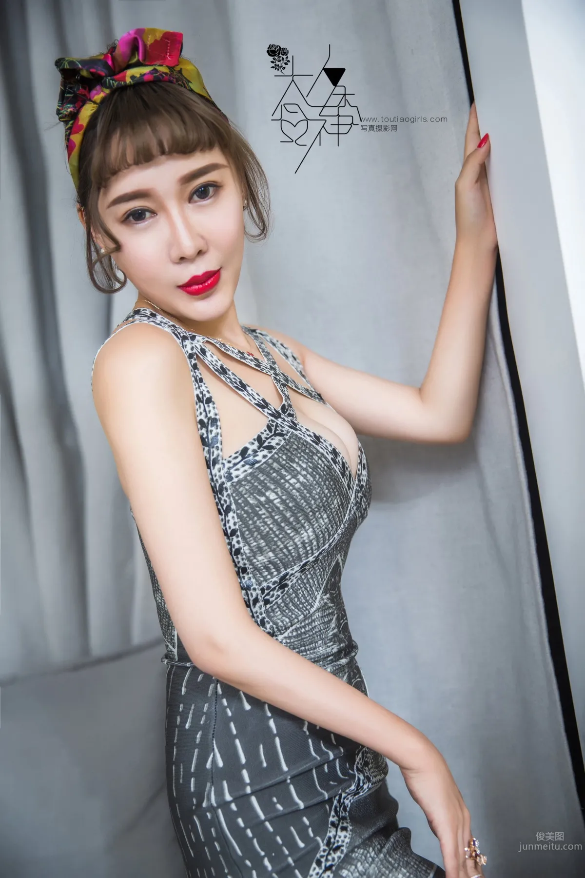 美汐- [TouTiao頭條女神] 2016-11-27 大胸女上司 16