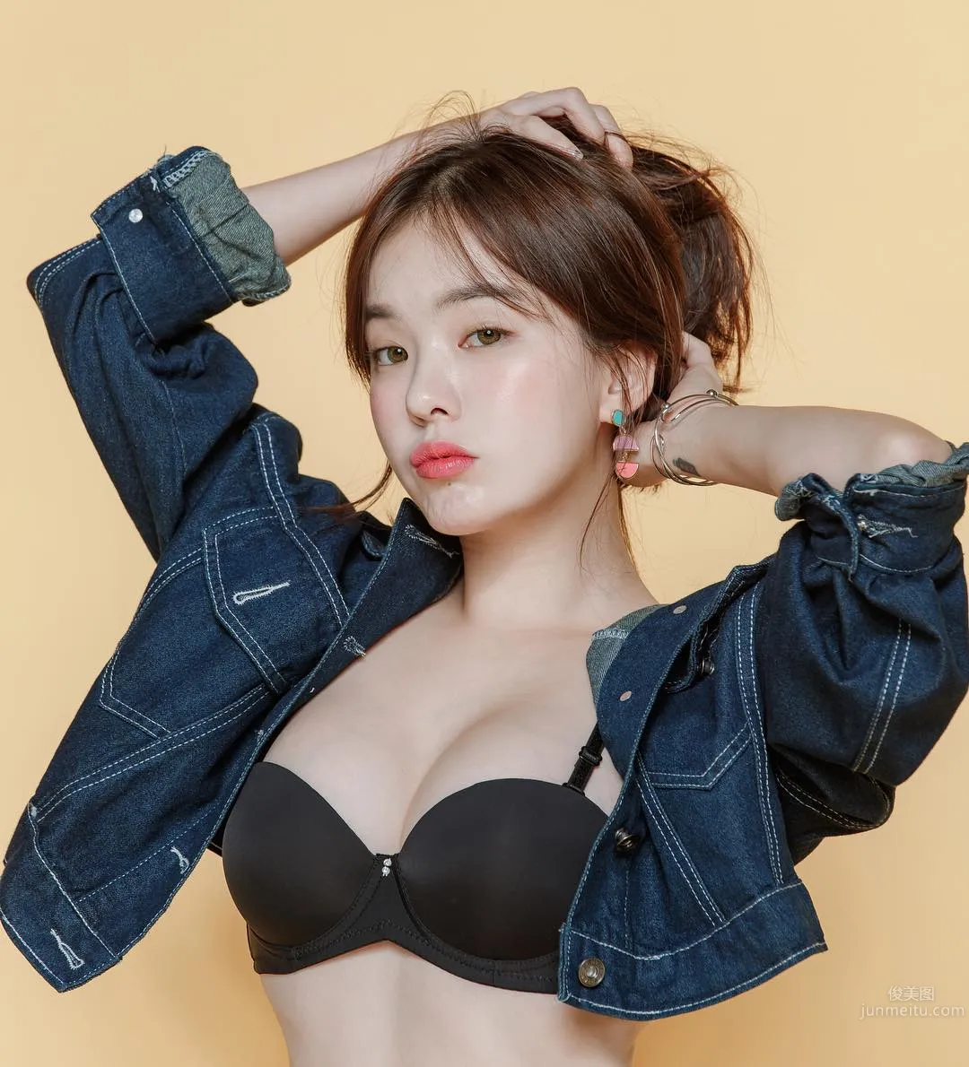 Ha Neul- 南韓雪肌女神IG私房美照 10