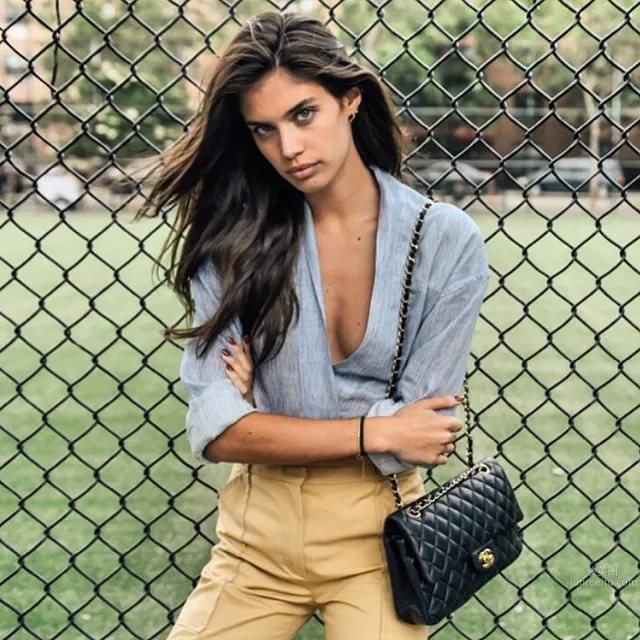 Sara Sampaio- 葡萄牙辣模性感私房照 1