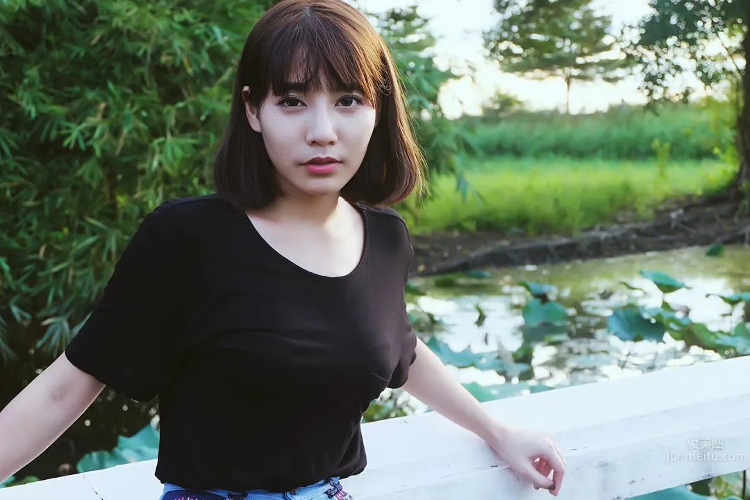 Bunny Jele- 性感冷豔的泰國模特私房照 11