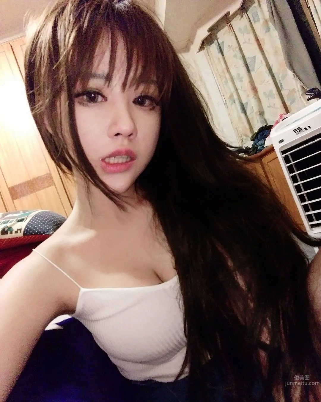 陳歕- 充滿憂傷感的妹子私房照 8