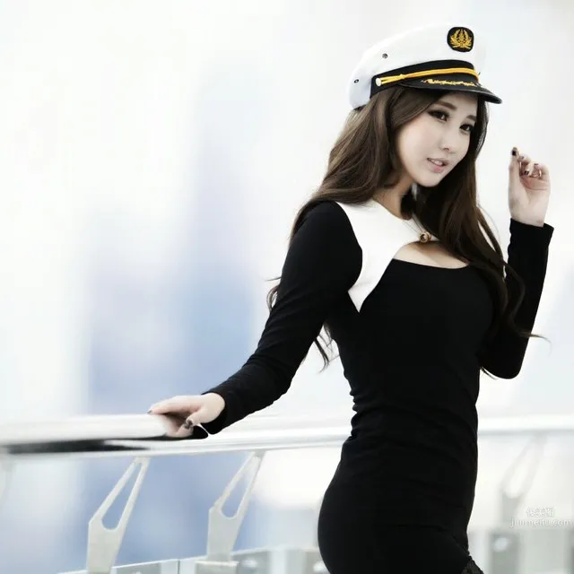 申世河(신세하)- 顔值驚豔的南韓賽車女王 4