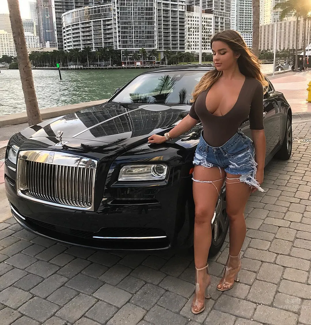 Anastasia Kvitko- 俄羅斯純天然「沙漏身材」美人 45