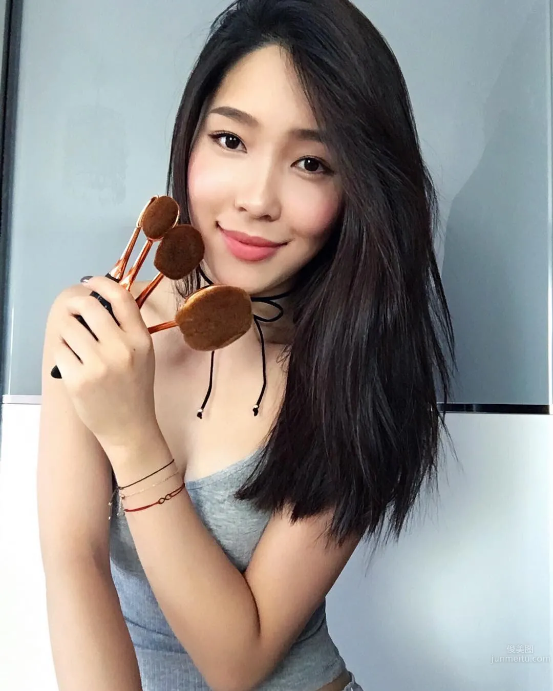 Liz Wenya- 網友們大贊的極品蜜桃臀 25