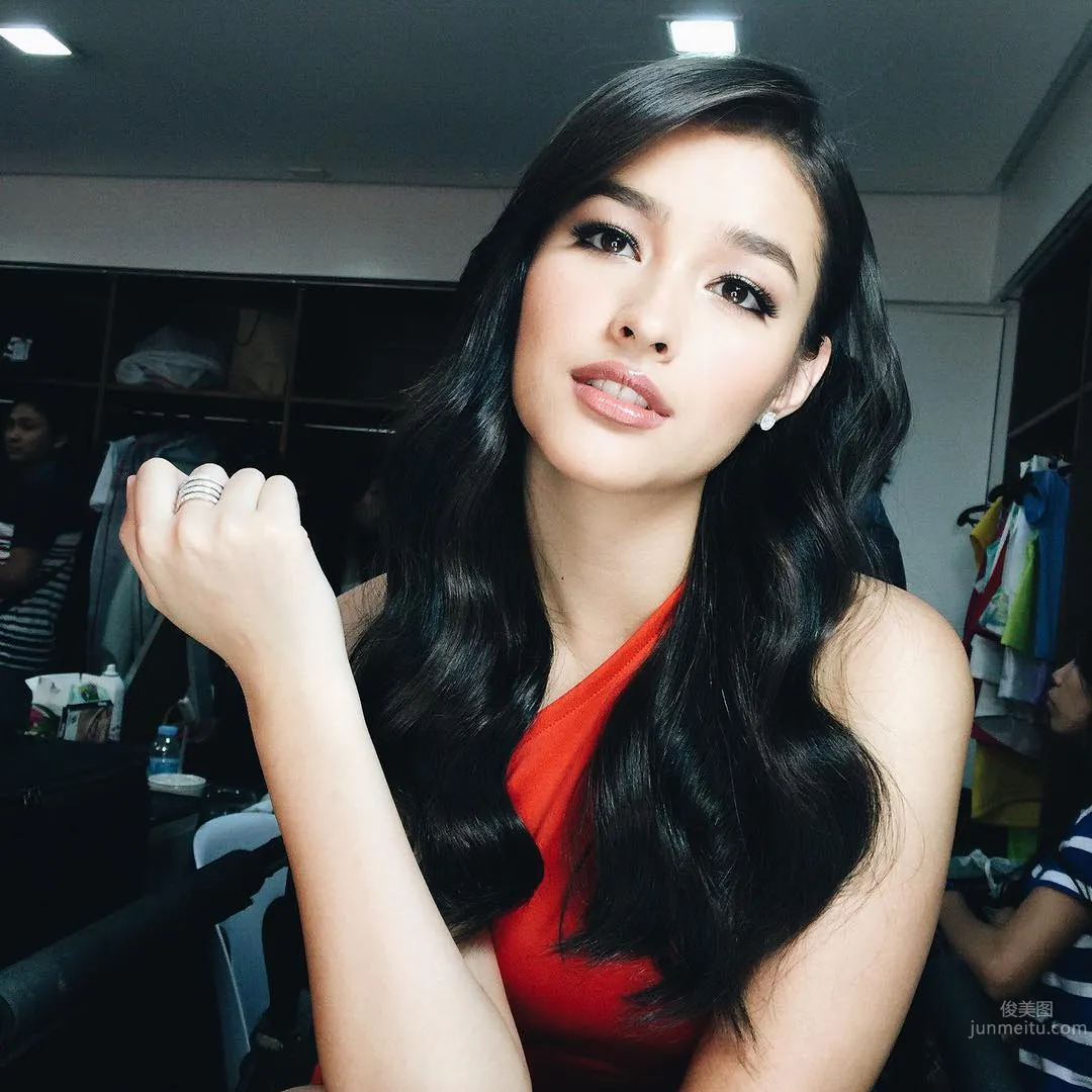 Liza Soberano- 全球最美脸蛋的菲美混血模特_2