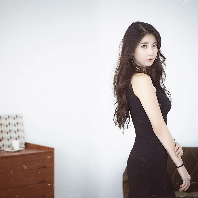 申世河(신세하)- 顔值驚豔的南韓賽車女王 23