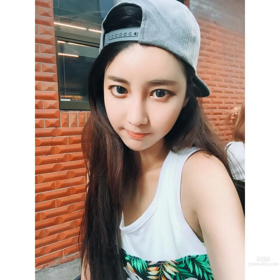申世河(신세하)- 顔值驚豔的南韓賽車女王 22